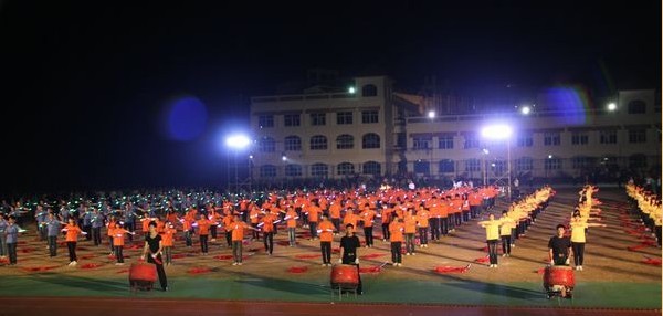 ���ͶY�x�ٱ�����չʾ�W(xu��)Ժ�(y��ng)��W(xu��)�ӡ��ضY�x ��Ҏ(gu��)����.jpg