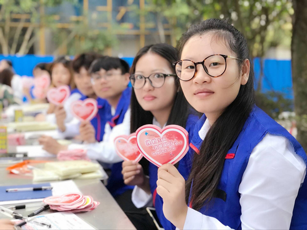 10 �tʮ�օf(xi��)��(hu��)־Ը�I(xi��n)Ѫ���(d��ng)_����.jpg