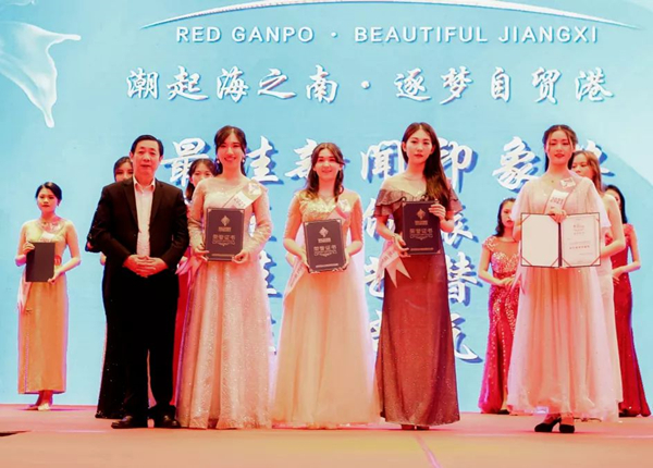 20220106��У�W(xu��)��ժ�@2021���������Ļ�С���ِ(����)���Qِ���(xi��ng)��(ji��ng)�?ԭ�D (5).jpg